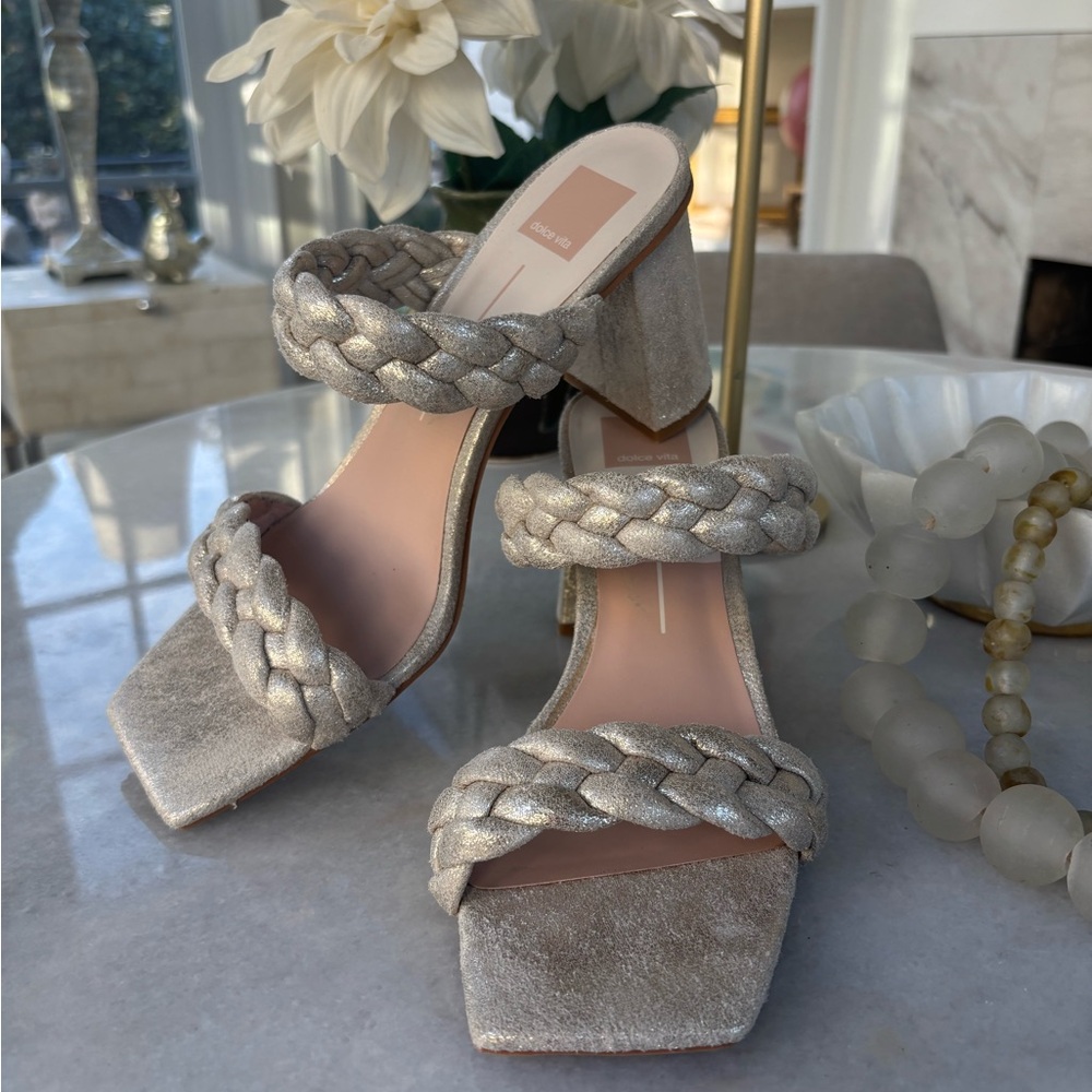 Dolce Vita Paily sandal. Size 10